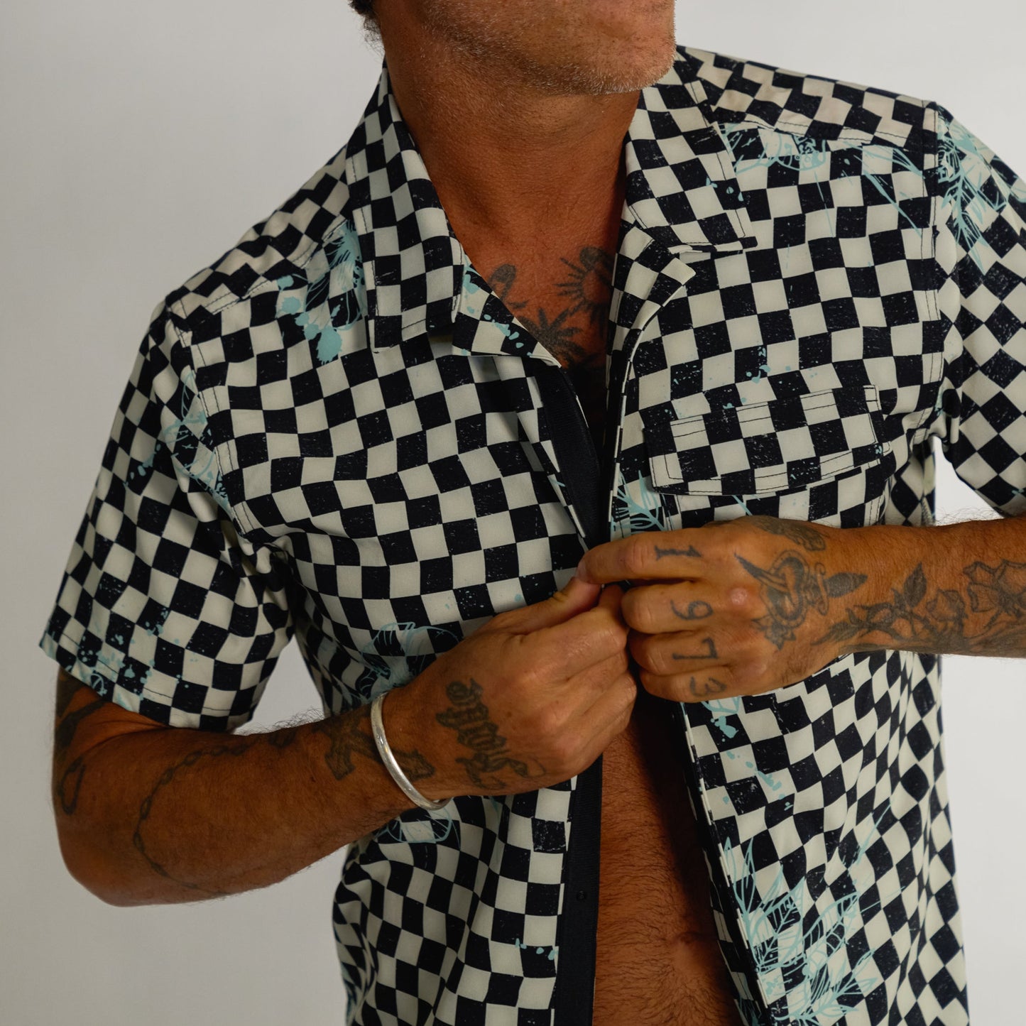 
                  
                    2025 Version - Neptune UPF50+ Boardshirt - Punk Splash Salt
                  
                