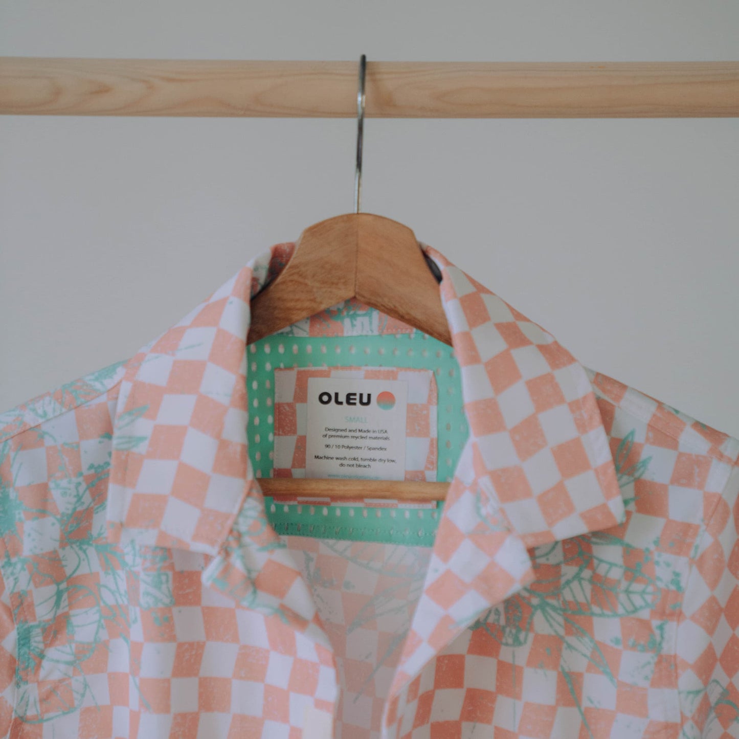 
                  
                    Siren Cropped UPF50+ Boardshirt - Punk Splash Coral
                  
                