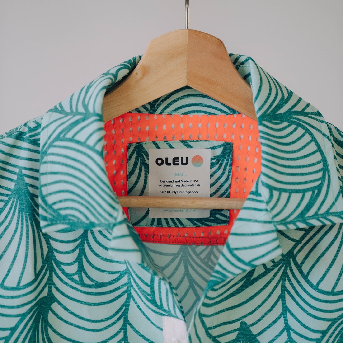 
                  
                    Siren Cropped UPF50+ Boardshirt - Waves Seafoam
                  
                